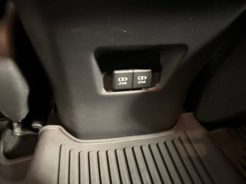 Used 2021 Toyota RAV4 XLE w/ XLE Grade Weather Package AWD/4WD image 26