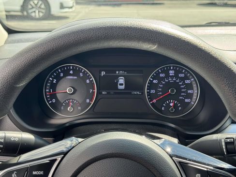 Used 2023 Kia Forte LXS w/ LXS Technology Package FWD image 10