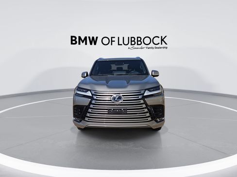 Used 2024 Lexus LX 600 4WD w/ Luxury Package image 3