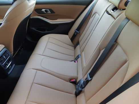 Certified 2025 BMW 330i Sedan RWD image 36