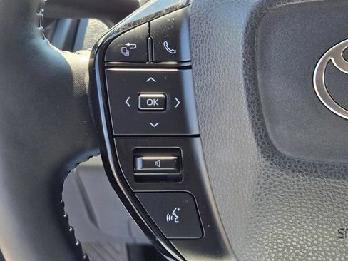 Used 2023 Toyota Prius XLE FWD image 27