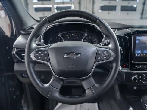 Used 2023 Chevrolet Traverse RS image 31