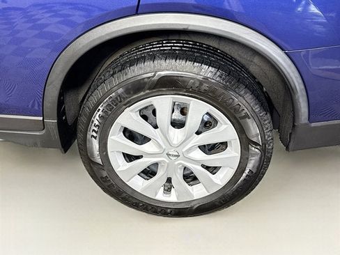 Used 2019 Nissan Rogue S AWD/4WD image 24