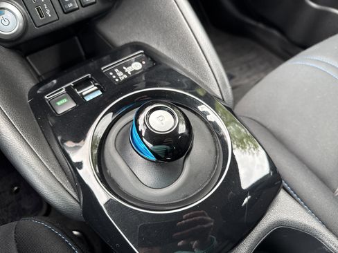 Certified 2024 Nissan Leaf SV Plus FWD image 21