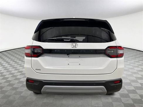 New 2025 Honda Pilot EX-L image 5