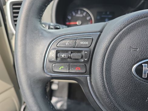 Used 2017 Kia Sportage EX image 16