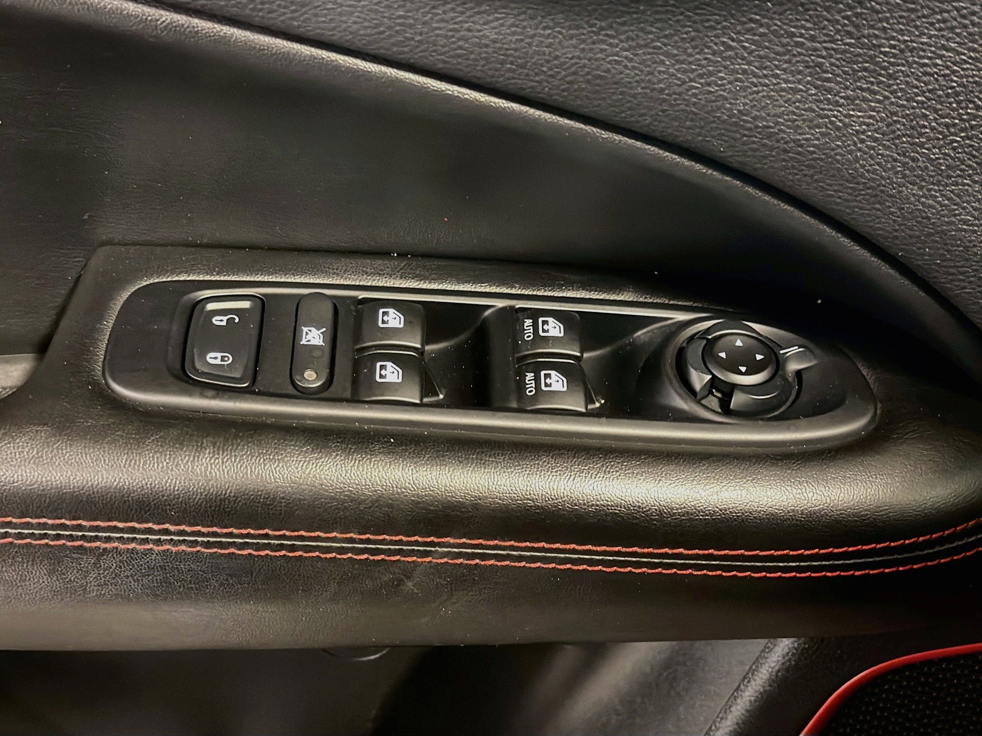 Used 2021 Jeep Compass Trailhawk AWD/4WD image 15