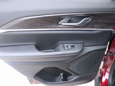 New 2026 Jeep Grand Cherokee Laredo image 18