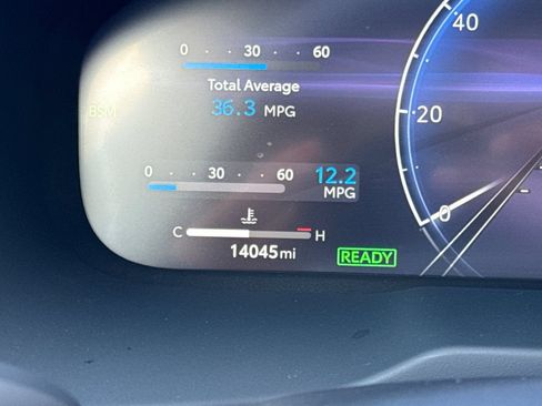 Used 2025 Toyota RAV4 Limited AWD/4WD image 3