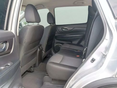 Used 2019 Nissan Rogue SV w/ Premium Package image 17