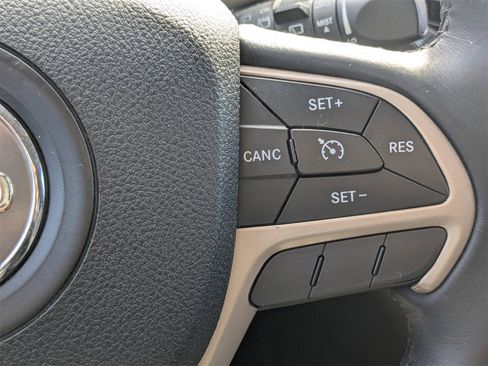 Used 2014 Jeep Cherokee Latitude w/ Comfort/Convenience Group image 28