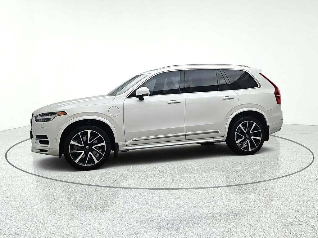 Used 2021 Volvo XC90 T8 Inscription Expression w/ Protection Package Premier AWD/4WD image 3