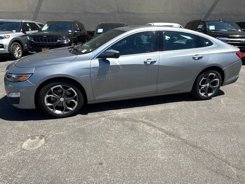 Used 2024 Chevrolet Malibu LT FWD image 2