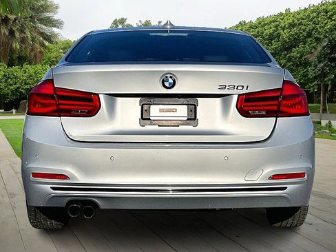 Used 2017 BMW 330i Sedan image 4