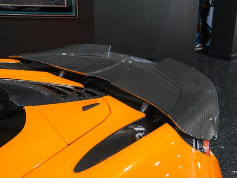 Used 2020 McLaren 720S Performance RWD image 5