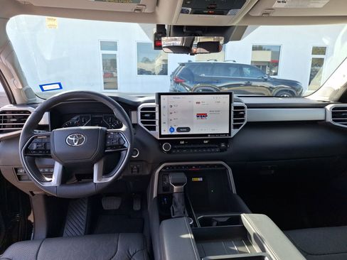 Used 2023 Toyota Tundra Limited image 21