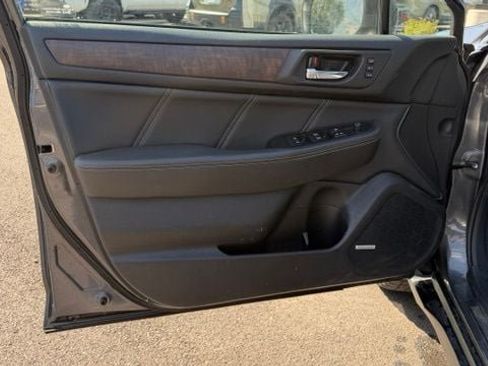 Used 2019 Subaru Outback 2.5i Limited AWD/4WD image 20