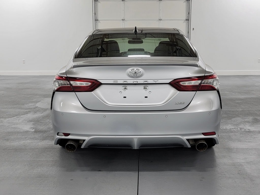 Used 2018 Toyota Camry XSE FWD image 8