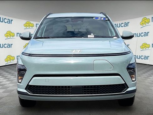 Used 2024 Hyundai Kona SEL FWD image 2