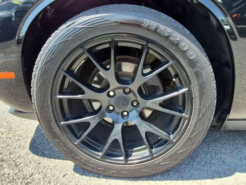 Used 2019 Dodge Challenger SXT RWD image 12