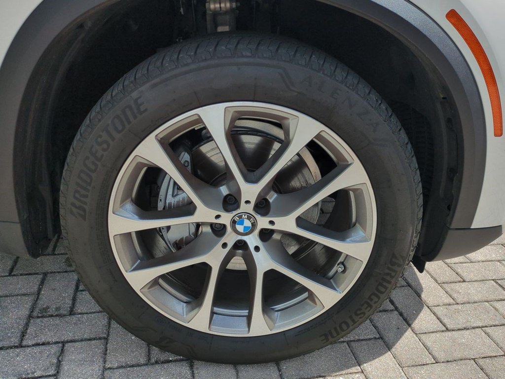 New 2026 BMW X5 sDrive40i w/ Parking Assistance Package RWD image 11