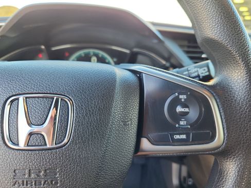 Used 2018 Honda Civic EX image 19