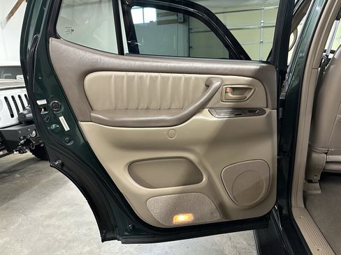 Used 2003 Toyota Sequoia Limited AWD/4WD image 32