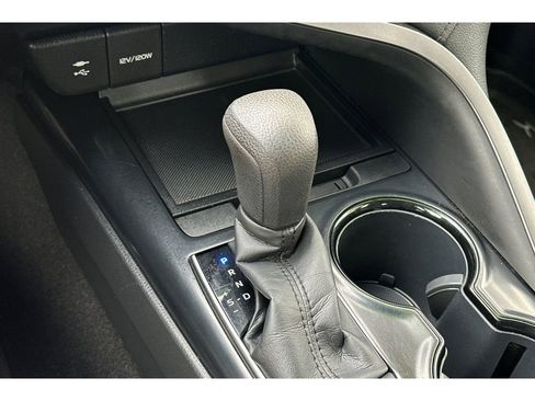Used 2018 Toyota Camry LE w/ Convenience Package FWD image 22