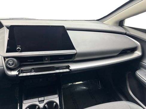 Used 2025 Toyota Prius LE FWD image 55