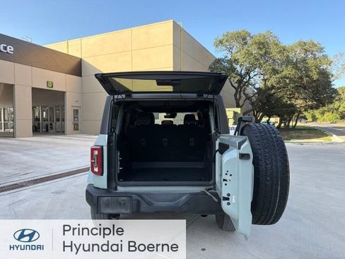 Used 2024 Ford Bronco Outer Banks AWD/4WD image 4