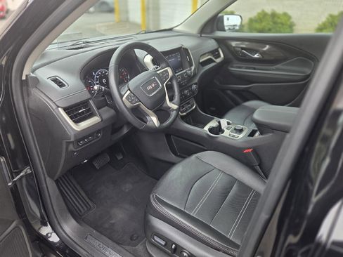 Used 2024 GMC Terrain Denali w/ Denali Premium Package AWD/4WD image 16