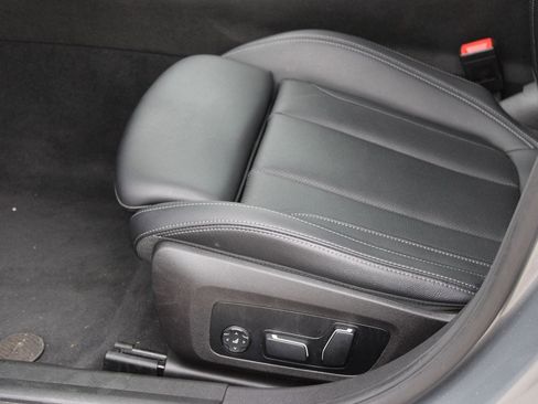 Used 2025 BMW 330i Sedan image 15