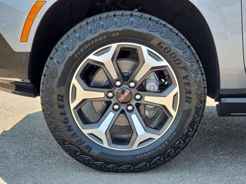 New 2026 GMC Yukon XL AT4 Ultimate AWD/4WD image 21