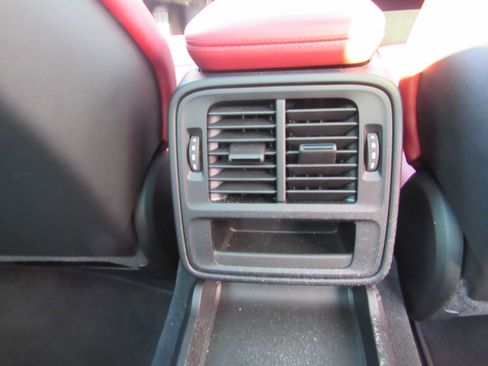 Used 2023 Porsche Taycan RWD image 17