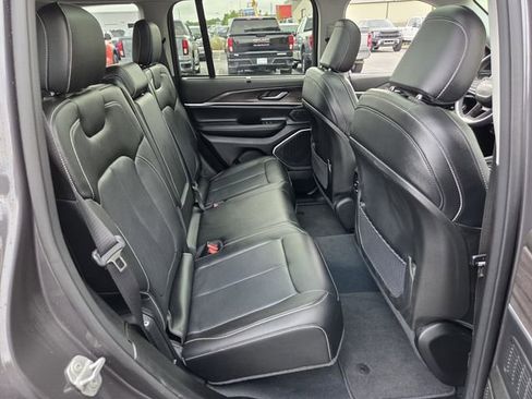 Used 2022 Jeep Grand Cherokee Limited 4xe w/ Luxury Tech Group II AWD/4WD image 14