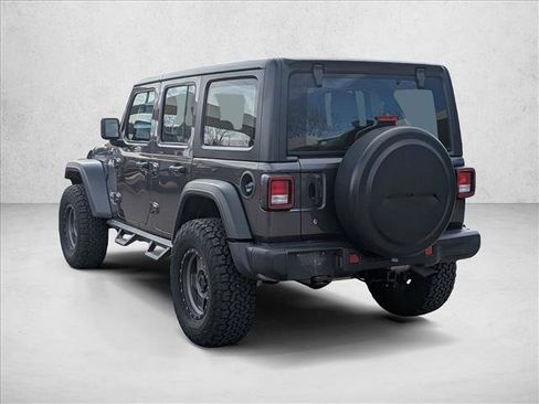 Used 2018 Jeep Wrangler Unlimited Sport image 7
