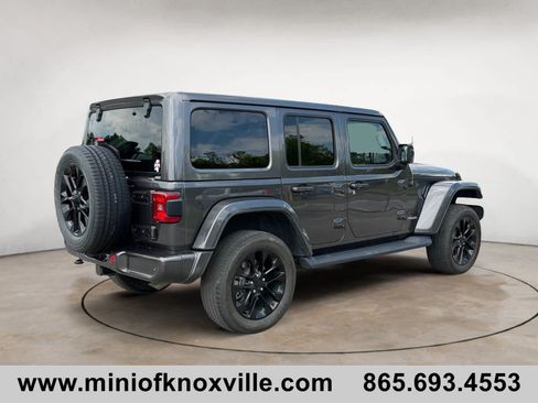 Used 2021 Jeep Wrangler Unlimited Sahara AWD/4WD image 3