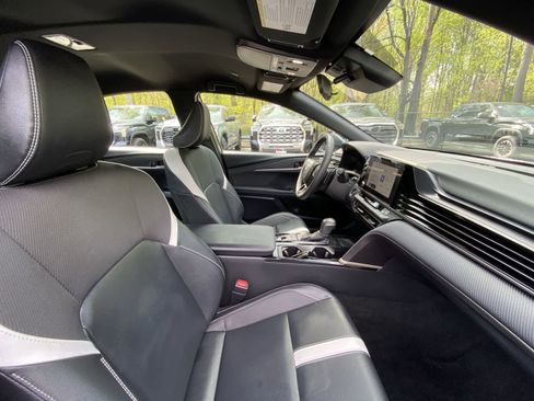 Used 2025 Toyota Camry SE FWD image 24