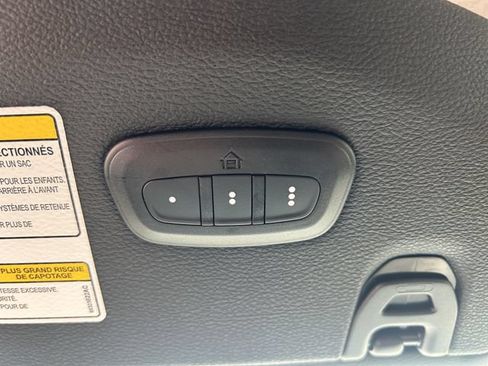 Used 2021 Jeep Gladiator Overland AWD/4WD image 3