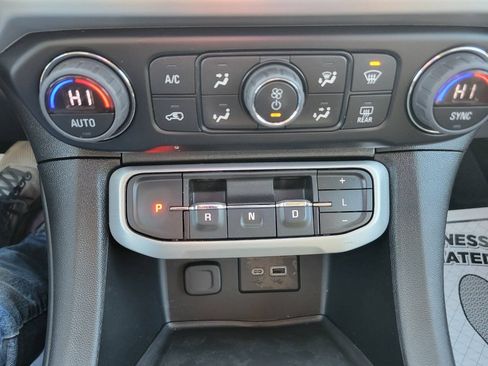 Used 2023 GMC Acadia SLE w/ Elevation Edition AWD/4WD image 17