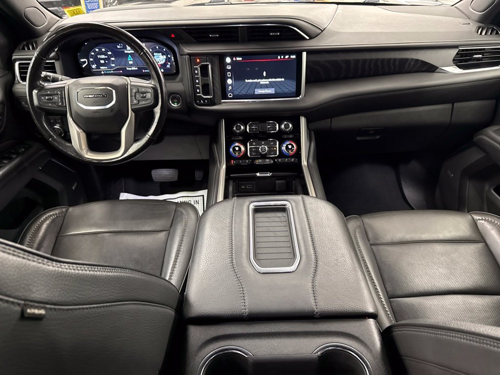 Used 2022 GMC Yukon XL Denali AWD/4WD image 18