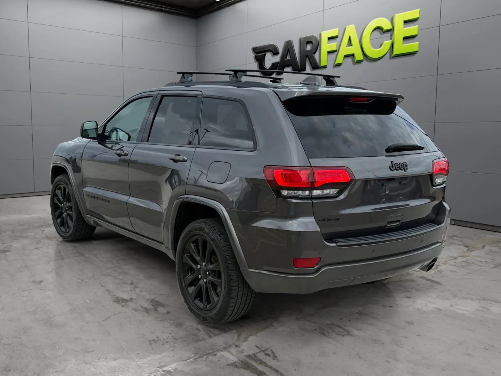 Used 2018 Jeep Grand Cherokee Altitude AWD/4WD image 8