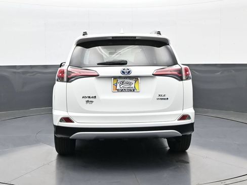 Used 2016 Toyota RAV4 XLE AWD/4WD image 7