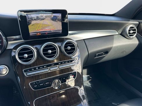 Used 2018 Mercedes-Benz C 300 Sedan image 27