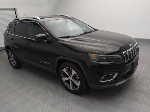 Used 2019 Jeep Cherokee Limited FWD image 13