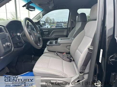 Used 2017 Chevrolet Silverado 1500 Custom w/ Custom Convenience Package AWD/4WD image 7