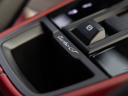 Used 2023 Porsche Cayenne Turbo GT image 39