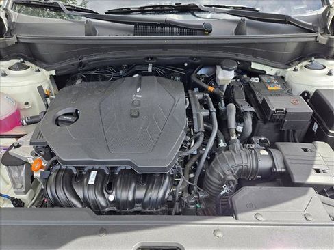 Used 2025 Kia Sportage LX FWD image 18