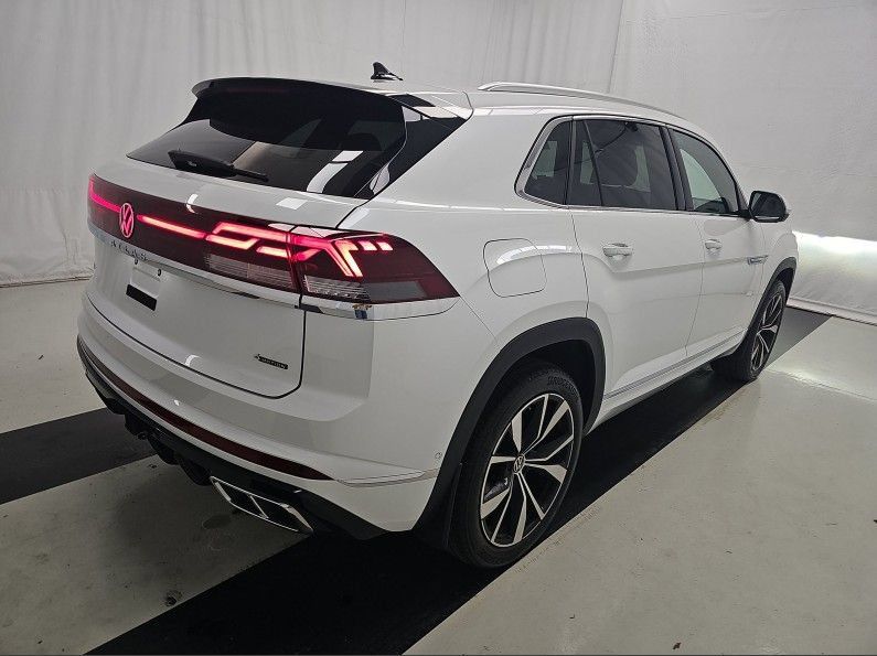 Used 2024 Volkswagen Atlas Cross Sport SEL Premium R-Line AWD/4WD image 3