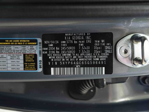 Used 2025 Kia Telluride S FWD image 45